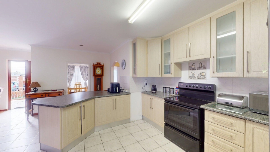 2 Bedroom Property for Sale in Sherwood Eastern Cape